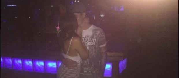 Una de las nuevas fotos de Andreíta y su novio dándose el lote. Una de las nuevas fotos de Andreíta y su novio dándose el lote.