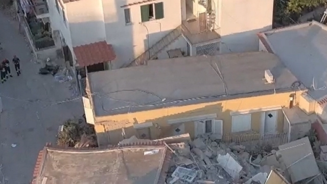 Momenti difficili per gli ischitani dopo il terremoto del 21 agosto (Vigili del fuoco)