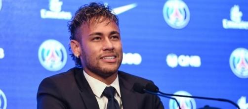 PSG - Dani Alves et Neymar s'activent pour recruter Sanchez - madeinfoot.com