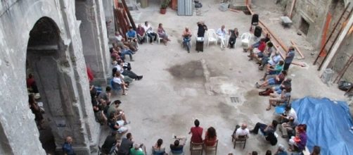 Napoli: gli immobili comunali occupati diventano "beni comuni" - italiachecambia.org