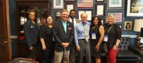 Rep. Steve Cohen (D-TN) seen in blue shirt. / [Image by Realtor Action Center via Flickr, CC BY 2.0]