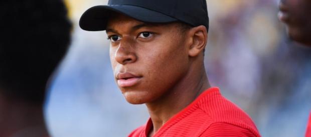 Foot PSG - PSG : Mbappé va signer à Paris, il ne manque qu'un ... - foot01.com Foot PSG - PSG : Mbappé va signer à Paris, il ne manque qu'un ... - foot01.com