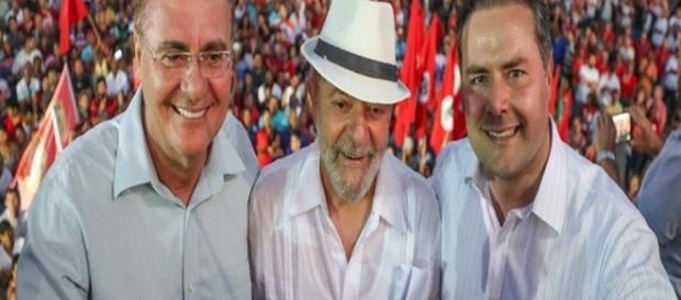 Lula, em visita ao Nordeste, busca coalizão com Renan Calheiros (PMDB) Lula, em visita ao Nordeste, busca coalizão com Renan Calheiros (PMDB)