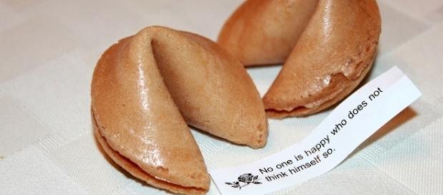 the-mystery-behind-the-origin-of-fortune-cookies