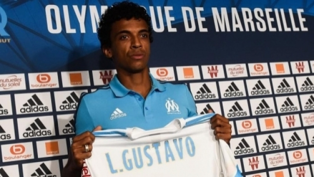 Foot OM - OM : Un Niçois a poussé Luiz Gustavo à l'OM - Mercato ... - foot01.com