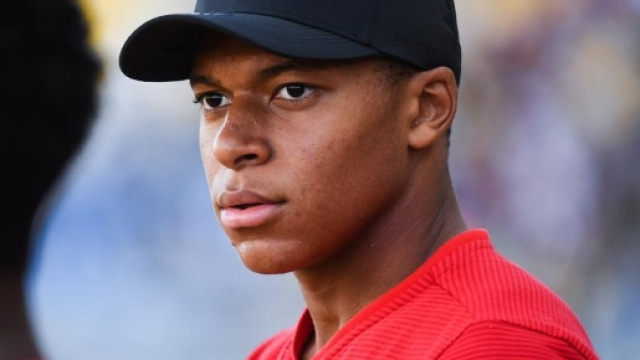Foot PSG - PSG : Mbappé va signer à Paris, il ne manque qu'un ... - foot01.com
