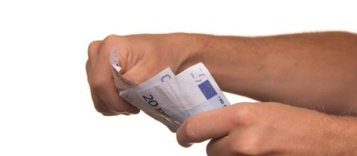 Pay, Cash, Borrowing - Image via Pixabay