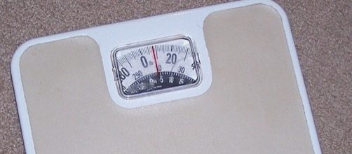 Do not weigh yourself every day. [Image: commons.wikimedia. org]