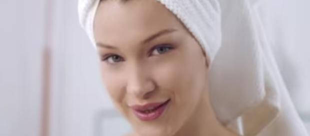Bella Hadid confirms return on the runway for 2017 Victoria Secret Fashion Show. Image via YouTube/Sephora Bella Hadid confirms return on the runway for 2017 Victoria Secret Fashion Show. Image via YouTube/Sephora