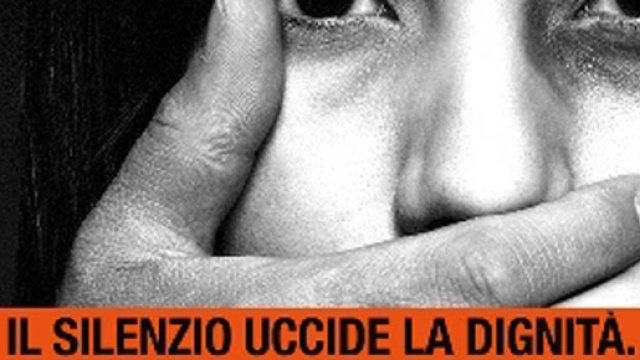 Dibattiti sul 25 Novembre, Salerno contro la violenza sulle donne ... - liberopensiero.eu