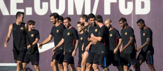 FC Barcelona: jugadores durante un entrenamiento FC Barcelona: jugadores durante un entrenamiento