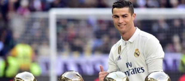 Real Madrid : Un coéquipier de Ronaldo veut lui piquer le Ballon d'Or ! Real Madrid : Un coéquipier de Ronaldo veut lui piquer le Ballon d'Or !