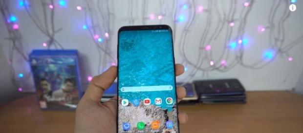 Samsung Galaxy Note 8's record-breaking display test beats iPhone 7 Plus - YouTube/XEETECHCARE Samsung Galaxy Note 8's record-breaking display test beats iPhone 7 Plus - YouTube/XEETECHCARE