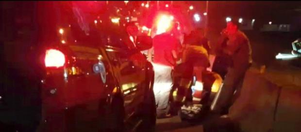 Vítima não resistiu aos ferimentos após ser arrastada por 2 km (foto: Reprodução/TV Globo) Vítima não resistiu aos ferimentos após ser arrastada por 2 km (foto: Reprodução/TV Globo)