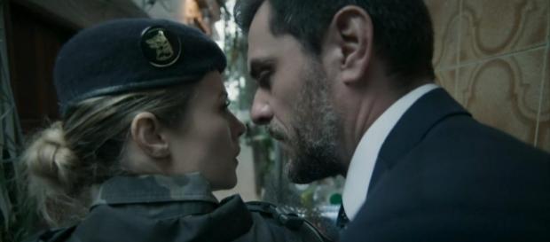 Caio e Jeiza se beijam e pinta um clima de romance em "A Força do Querer" Caio e Jeiza se beijam e pinta um clima de romance em "A Força do Querer"