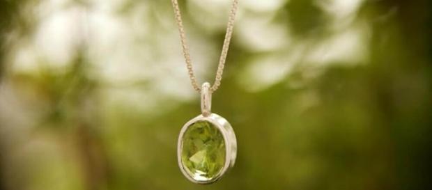 Peridoto, la pietra portafortuna dei nati ad agosto. Peridoto, la pietra portafortuna dei nati ad agosto.