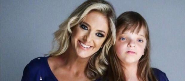 Ticiane ao lado de Rafaella Justus, que recentemente foi comparada por socialite com o Chucky Ticiane ao lado de Rafaella Justus, que recentemente foi comparada por socialite com o Chucky