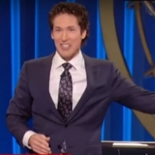 Joel Osteen responds to critics about his church not helping people affected by Hurricane Harvey. [Image via CNN/YouTube]