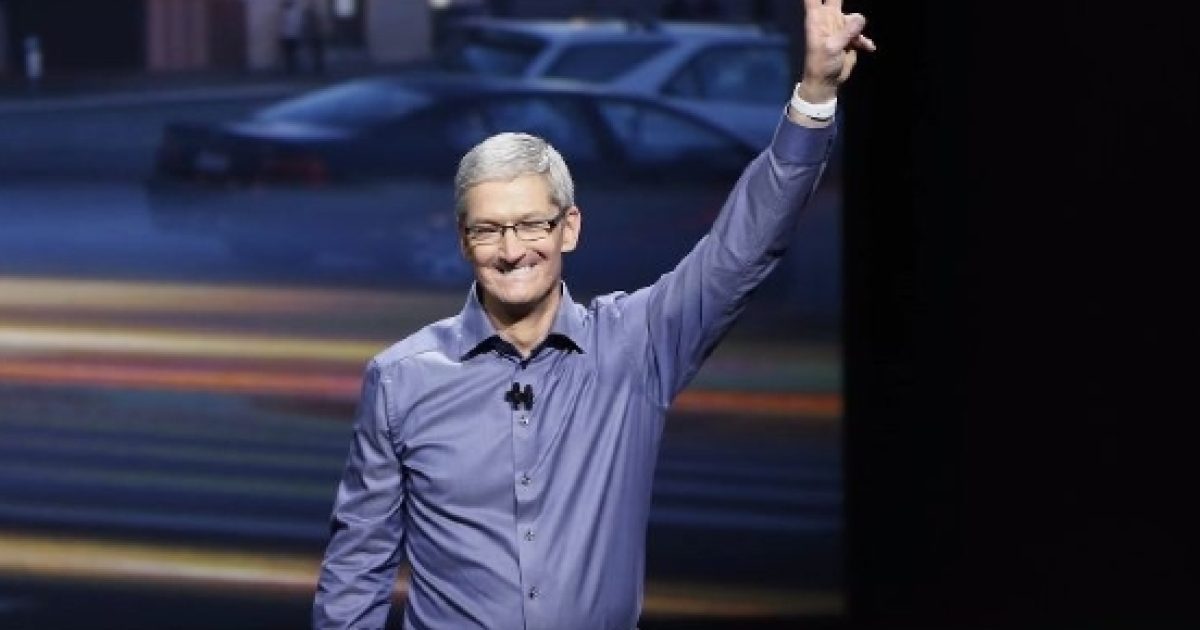 Apple's CEO Tim Cook received 89.2 million worth in annual shares
