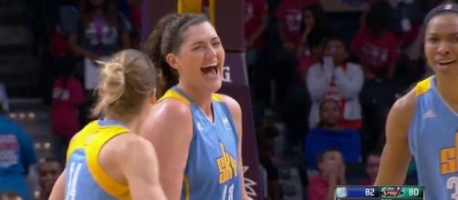 The Chicago Sky look to stay alive in their pursuit of a playoff spot with a win against the Dallas Wings. [Image via WNBA/YouTube]