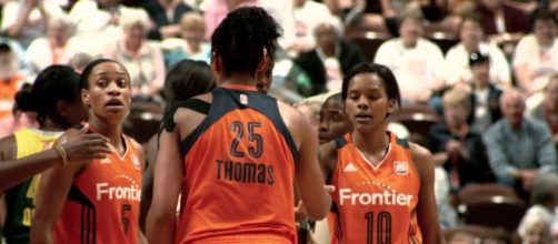 The Connecticut Sun received a pair of double-doubles to help grab a 10-point road win on Tuesday night. [Image via WNBA/YouTube]