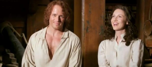 Sam Heughan and Caitriona Balfe's characters were reunited again for a steamy photo shoot. Photo by OUTLANDER BARCELONA/YouTube Screenshot Sam Heughan and Caitriona Balfe's characters were reunited again for a steamy photo shoot. Photo by OUTLANDER BARCELONA/YouTube Screenshot