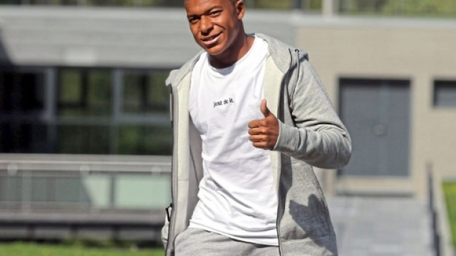 PSG : Mbappé, un prêt et beaucoup de questions - Le Parisien - leparisien.fr
