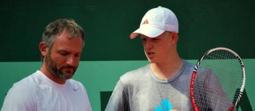 Kyle Edmund of Great Britain (right) (Creative Commons/Carine06 on Flickr)