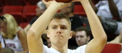 Kristaps Porzingis averaged 18.1 points, 7.2 rebounds and 2.0 blocks per game -- Ed via WikiCommons