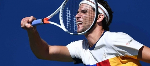 Thiem veste un completo Adidas a colori stile vintage allo US Open 2017