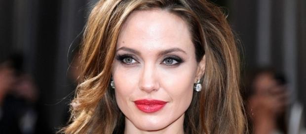 Angelina Jolie - Flickr photo - by Yeni Sac Modelleri Angelina Jolie - Flickr photo - by Yeni Sac Modelleri
