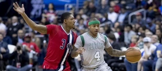 Isaiah Thomas with the ball in his former team | Flickr | Keith Allison Isaiah Thomas with the ball in his former team | Flickr | Keith Allison