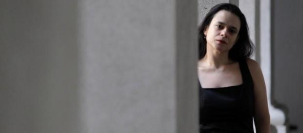 Janaína Paschoal fala sobre sua visão do STF Janaína Paschoal fala sobre sua visão do STF