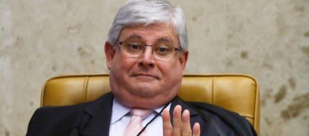 Janot denuncia membros do PT após gravações de Joesley Janot denuncia membros do PT após gravações de Joesley