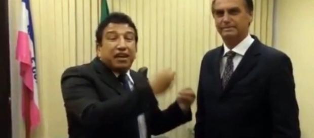 Magno Malta e Jair Bolsonaro juntos (Foto: Captura de vídeo) Magno Malta e Jair Bolsonaro juntos (Foto: Captura de vídeo)