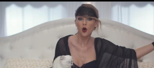 Taylor Swift - Blank Space VEVO | YouTube Taylor Swift - Blank Space VEVO | YouTube