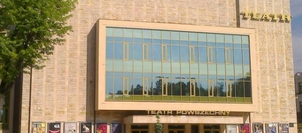 Teatr Powszechny im. Jana Kochanowskiego w Radomiu (fot. Krzysztof Krzak) Teatr Powszechny im. Jana Kochanowskiego w Radomiu (fot. Krzysztof Krzak)