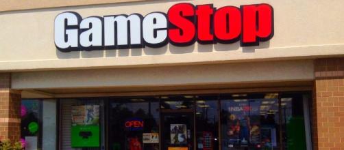 GameStop will keep its stores open on Thanksgiving Day this year / Photo via Mike Mozart, Flickr
