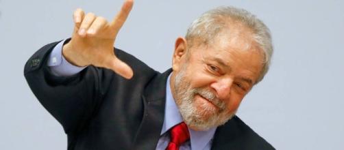 Lula dispara em nova pesquisa.
