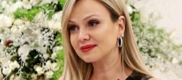 Apresentadora Eliana se afasta da TV por causa de gravidez de risco Apresentadora Eliana se afasta da TV por causa de gravidez de risco