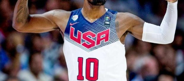 Irving tomó el video en un vuelo de regreso a los Estados Unidos desde China, la última parada de su gira global para Nike. Irving tomó el video en un vuelo de regreso a los Estados Unidos desde China, la última parada de su gira global para Nike.