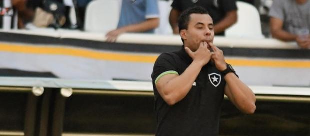 Jair Ventura - Treinador botafoguense Jair Ventura - Treinador botafoguense