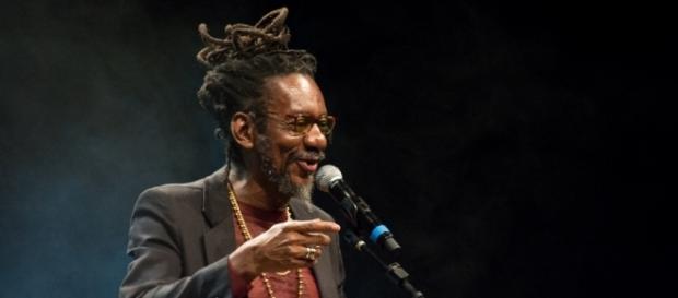 Luiz Melodia em apresentação no ano de 2015. (Foto: Susi Tesch) Luiz Melodia em apresentação no ano de 2015. (Foto: Susi Tesch)