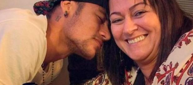 Mãe de Neymar sofre pressão na internet Mãe de Neymar sofre pressão na internet
