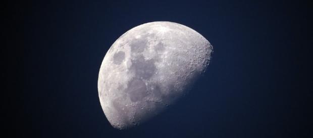 Moon - Free images on Pixabay - pixabay.com Moon - Free images on Pixabay - pixabay.com