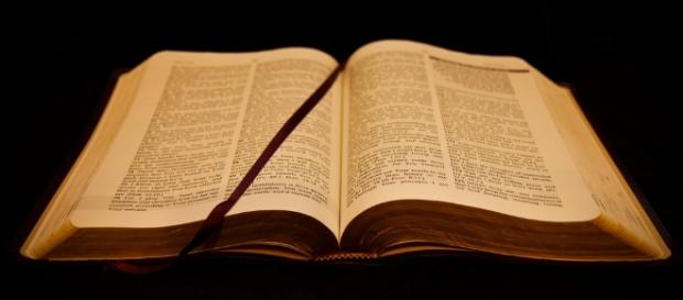 The Bible (Ryk Neethling flckr) The Bible (Ryk Neethling flckr)
