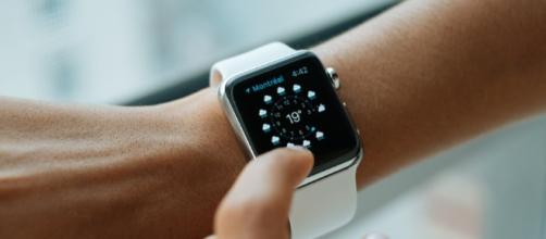 apple watch 5 wikipedia