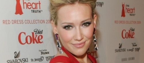 Hilary Duff slams body shamers on Instagram while on vacation in Hawaii - Image by The Heart Truth, Flickr
