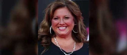 Is Abby Lee Miller tweeting from prison [Image: USA Today/YouTube screenshot]