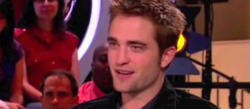 Robert Pattinson admits sex act scene with dog was just a joke. Image credit - MsChristina70/YouTube.